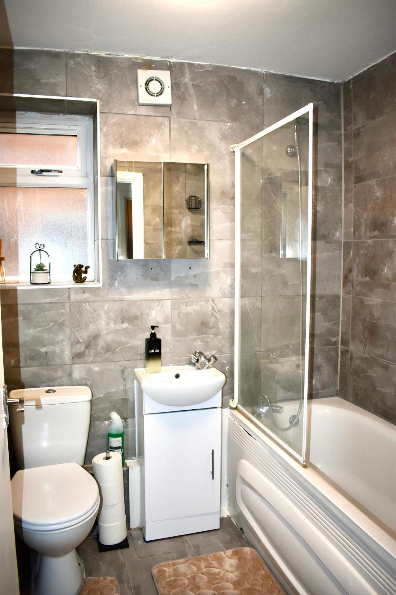 Luxury 2 Bedroom Apartment, Parking, Few Minutes Walk From Wembley Stadium Apartament