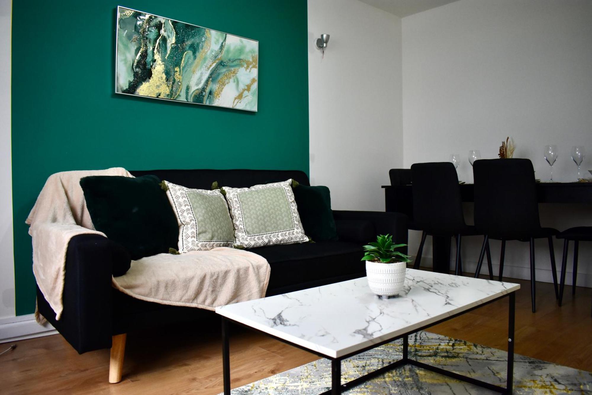 Luxury 2 Bedroom Apartment, Parking, Few Minutes Walk From Wembley Stadium Apartament *